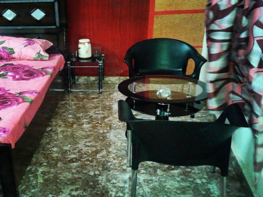 Hotel Jan Jan Tak 데라둔 객실 사진