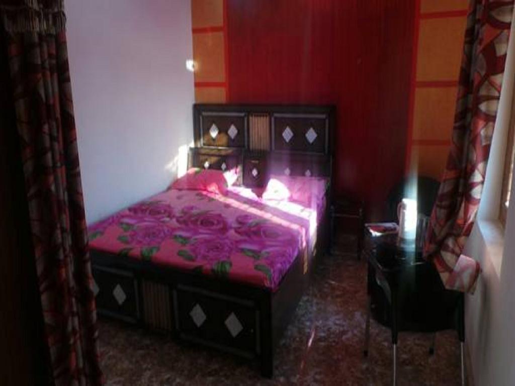 Hotel Jan Jan Tak 데라둔 외부 사진